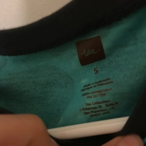 Tea Children’s dress winter spring and fall - Picture 2 of 3